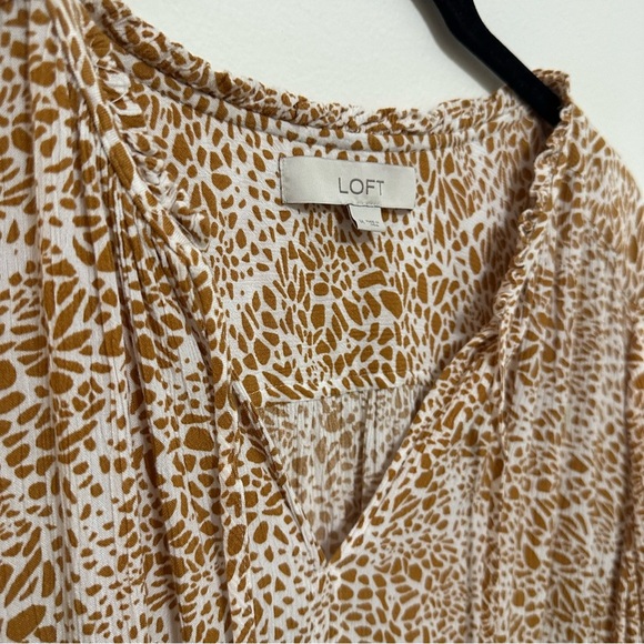 Loft Animal Print Peasant Blouse Medium neutral boho effortless feminine - Picture 6 of 11